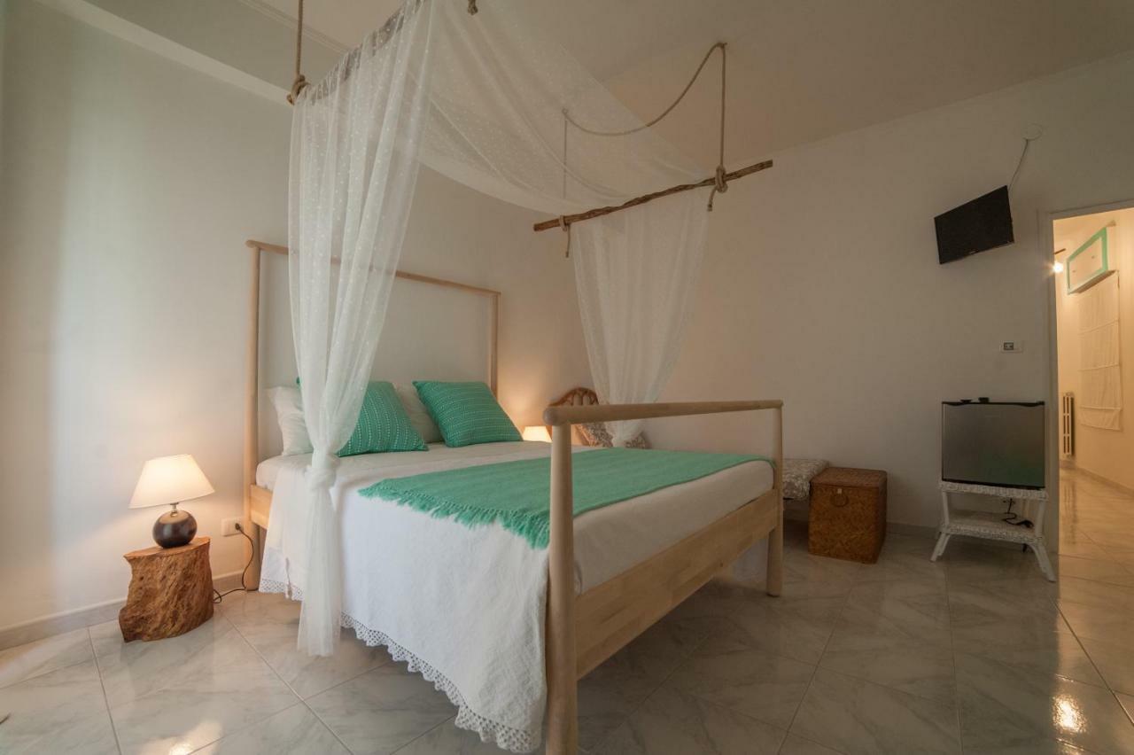 Casa D'Amare Hotel ตรานิ ภายนอก รูปภาพ